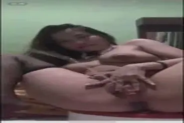 Janda Muda Sonia Kusuma Pamer Memek Becek